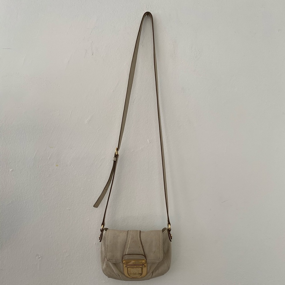 Micheal Kors small cross body